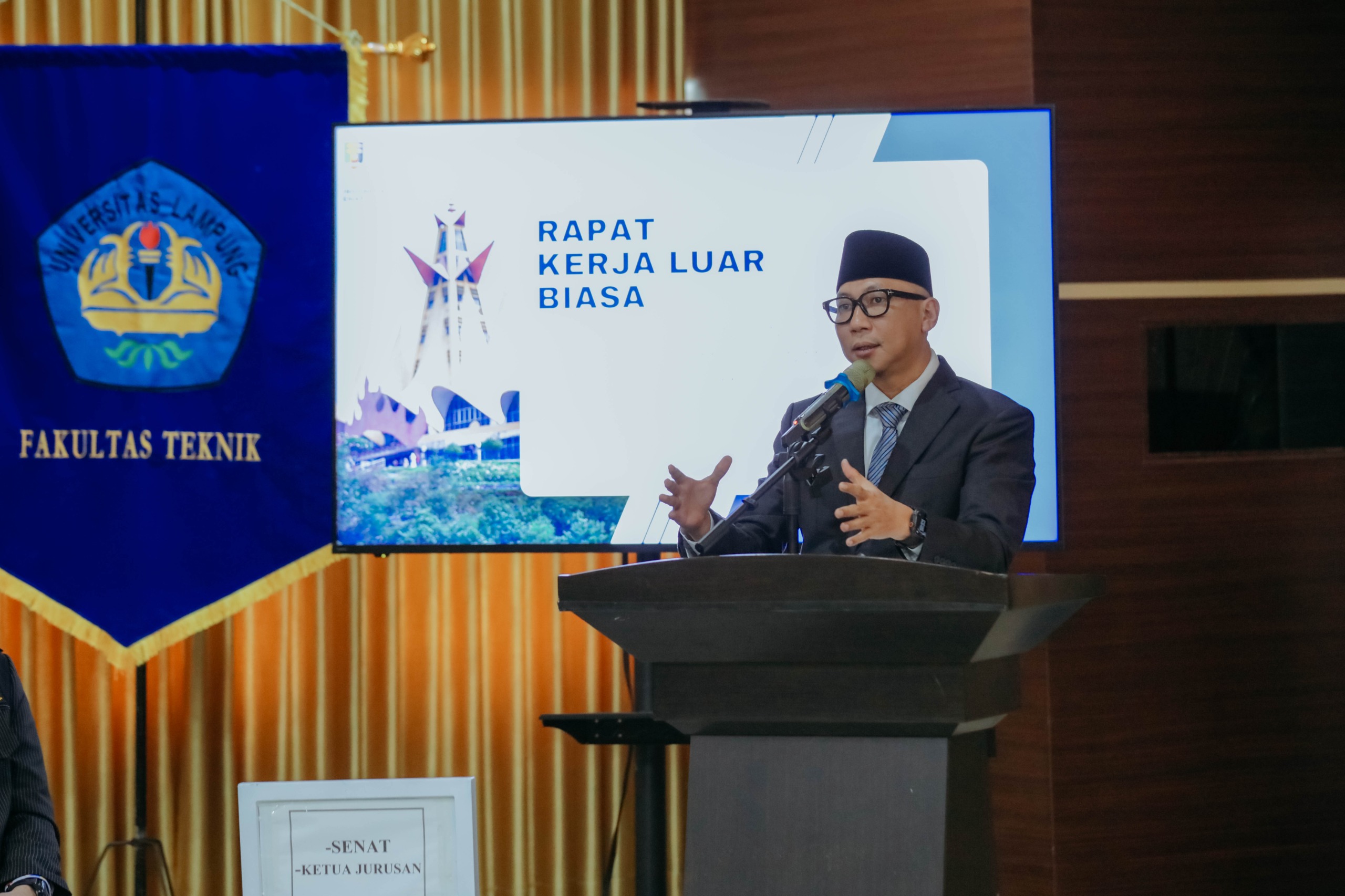 Lulusan Teknik Diminta Jadi Inovator Pembangunan, Ini Pesan Gubernur Mirza